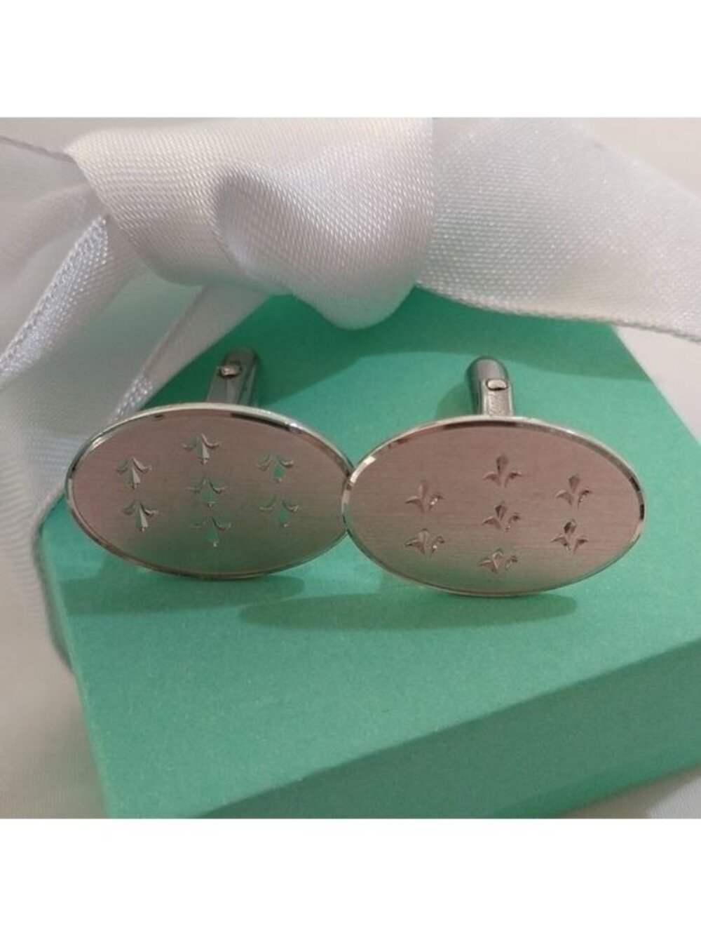 Vintage LaMode Sterling Silver Oval Etched Cuff Links